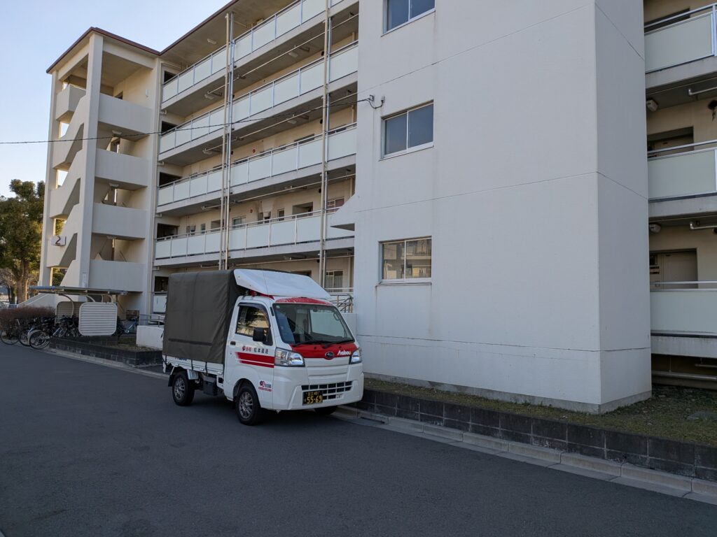 葛飾区の団地から老人ホーム再入居のための引越しに伺った様子