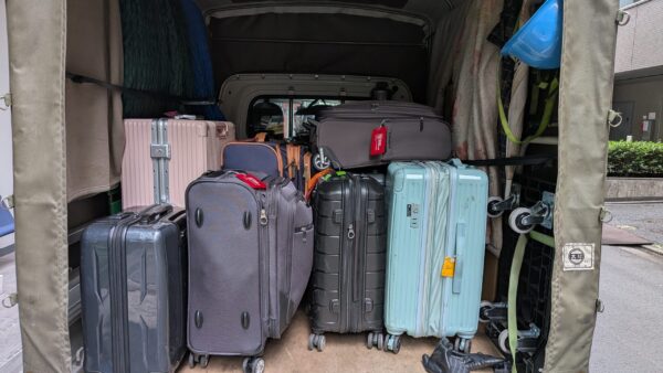 中央区日本橋のホテルから長野県木曽町へ｜旅行カバン20名分の緊急長距離配送に対応しました