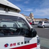 新東名沼津SAで休憩中の赤帽松本運送トラック