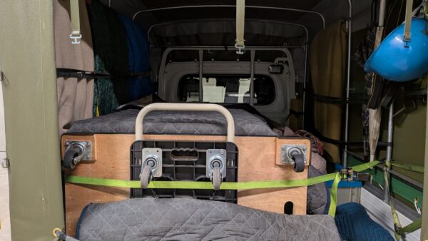 【建築模型配送】大手町イベントホールから市原市へ復路輸送｜雨天の慎重配送事例