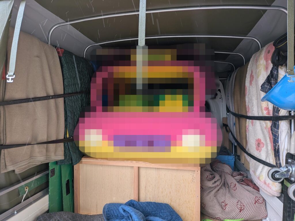 イベント用ぬいぐるみの積込み