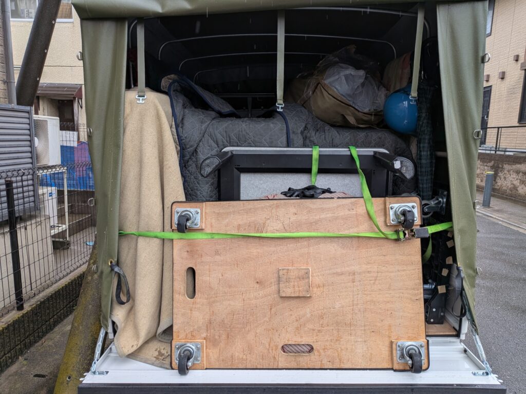 トランクルームに搬入する荷物の積載状態