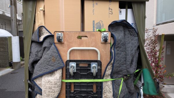 トランクルームの搬出・搬入と分割引越しに対応｜荷物2.5台分となった事例